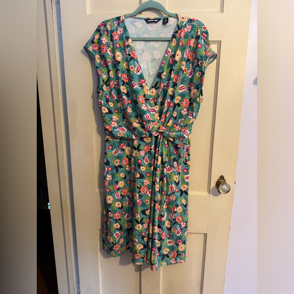 Lands End Faux Wrap V-Neck Short Sleeve Dress Green Tiny Floral Print - Picture 2 of 10